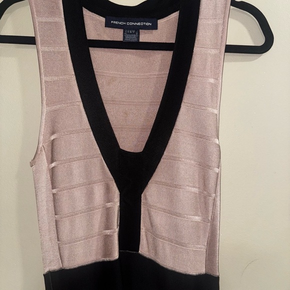 French Connection Black and Cream V-Neck Midi Dress - Picture 3 of 4